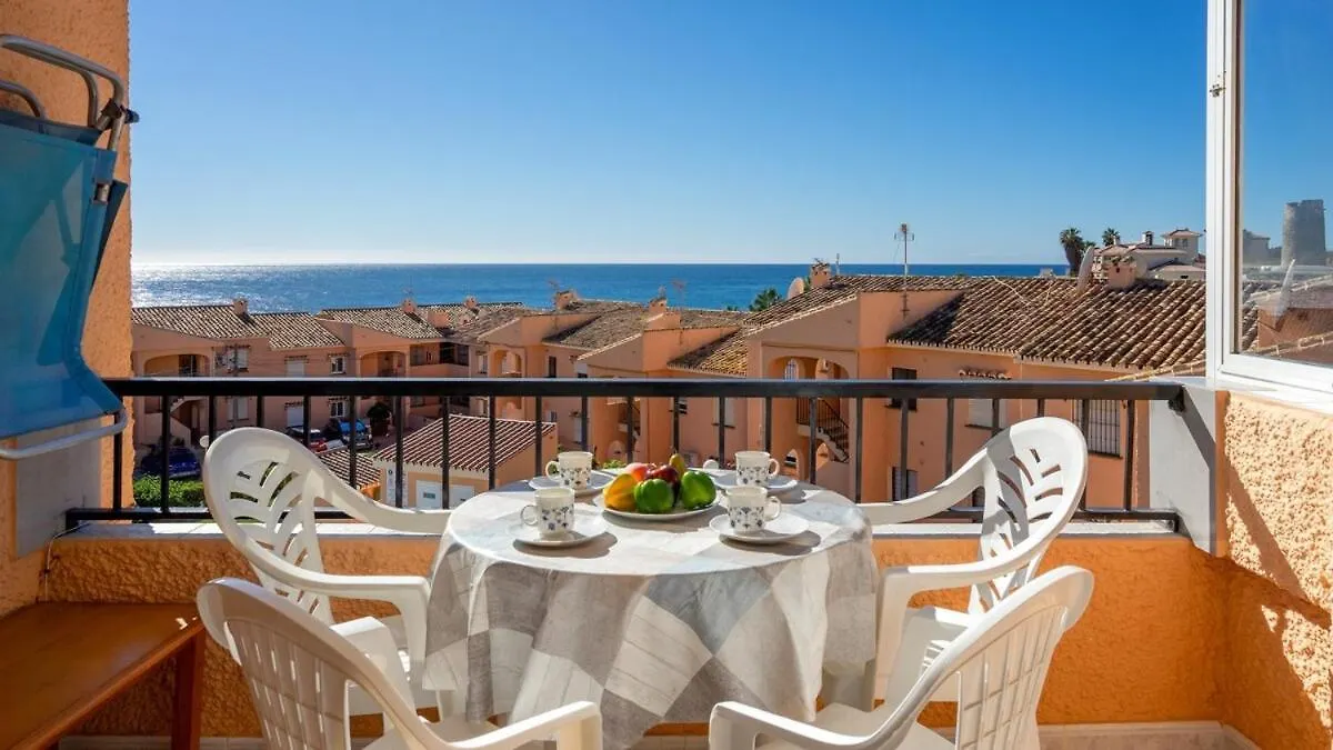 Cozy Seaview Getaway Apartment Fuengirola